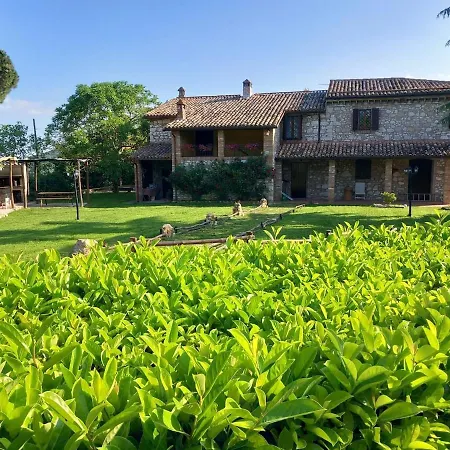 Сasa de vacaciones Vépres Massa Martana